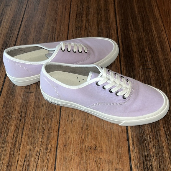 SeaVees Legend Standard Sneaker, Lavender - 7.5 - Picture 1 of 9